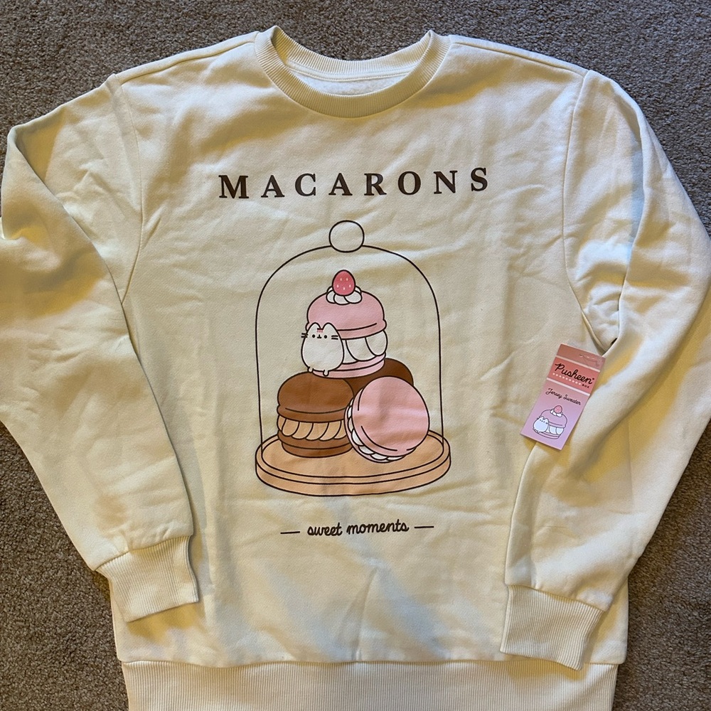 NWT Pusheen Cream Macarons Graphic Sweatshirt Sz Small